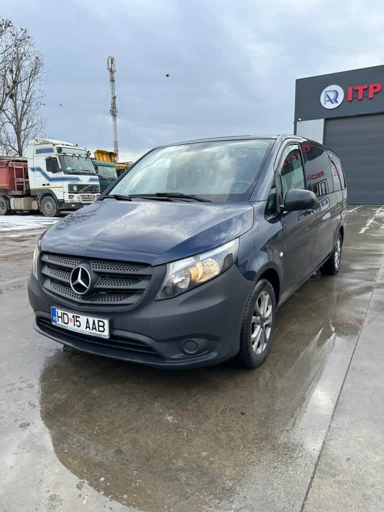 microbuz 7 locuri pregatit pentru curse speciale