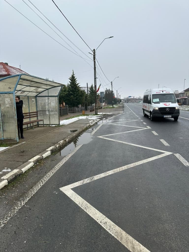 statie autobuz topolovatu